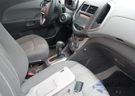 2015 Chevrolet Sonic Lt Auto из США, поврежденный, VIN 1G1JC5SH5F4164754